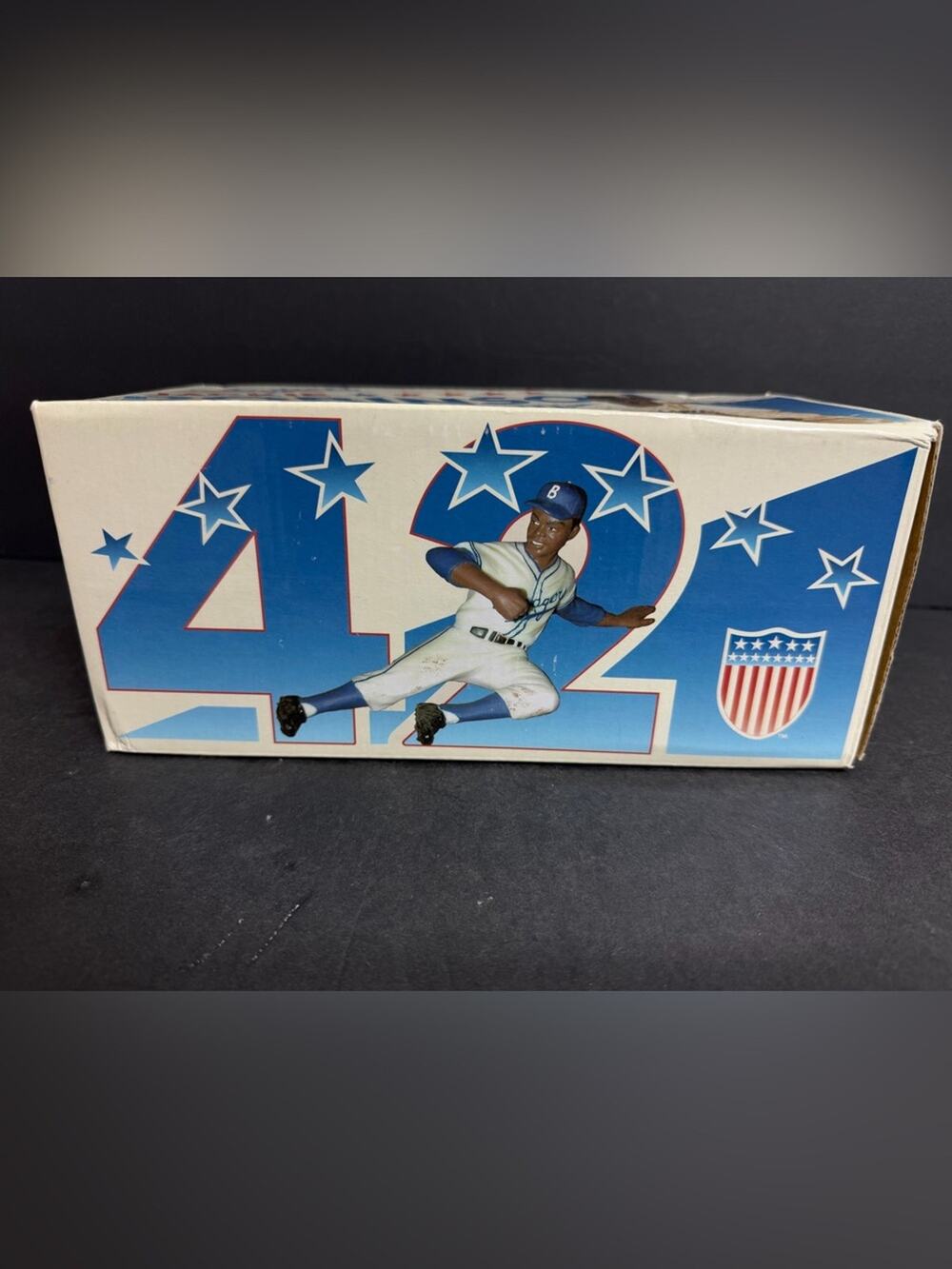 Los Angeles Dodgers 2005 Jackie Robinson Action Statue SGA Brand New RARE